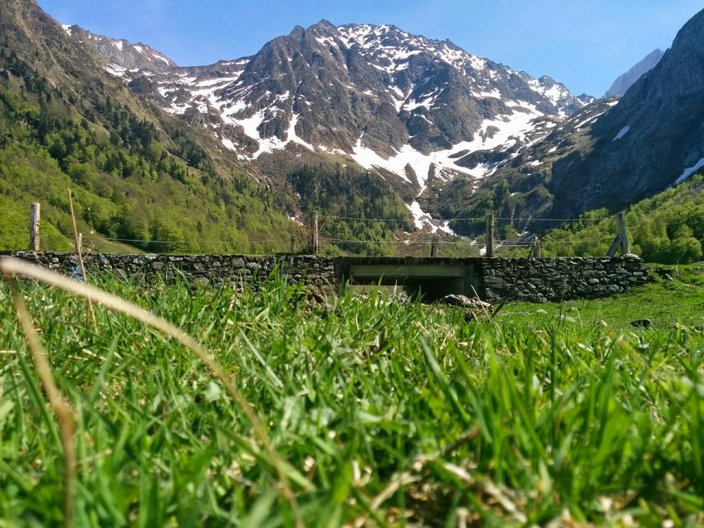 Apartamentos Multibaqueira บาเกย์รา-เบเรต ภายนอก รูปภาพ