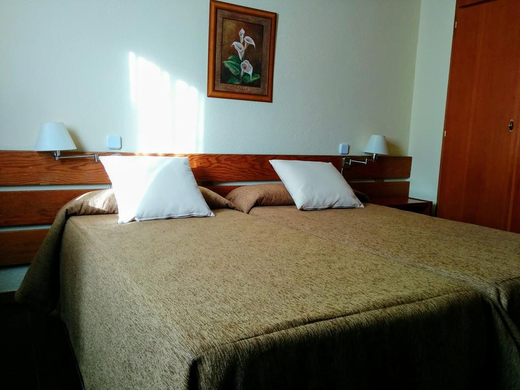 Apartamentos Multibaqueira บาเกย์รา-เบเรต ภายนอก รูปภาพ