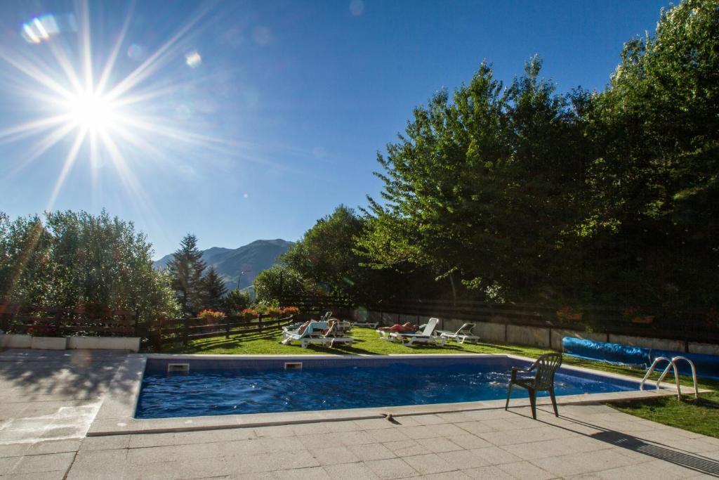 Apartamentos Multibaqueira บาเกย์รา-เบเรต ภายนอก รูปภาพ