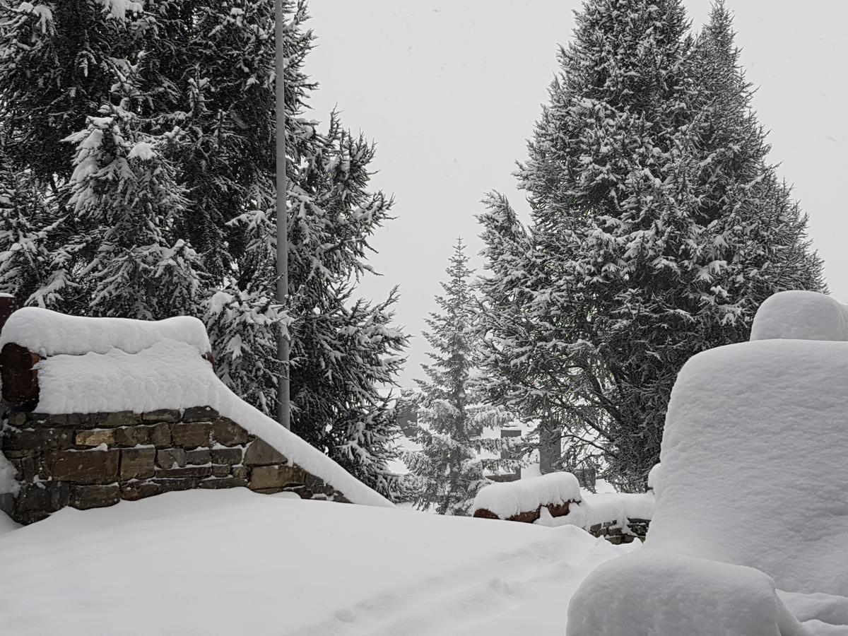 Apartamentos Multibaqueira บาเกย์รา-เบเรต ภายนอก รูปภาพ