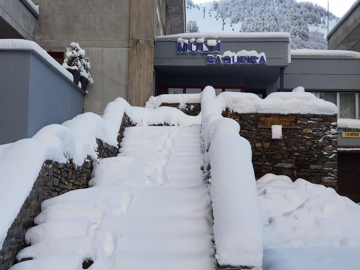Apartamentos Multibaqueira บาเกย์รา-เบเรต ภายนอก รูปภาพ