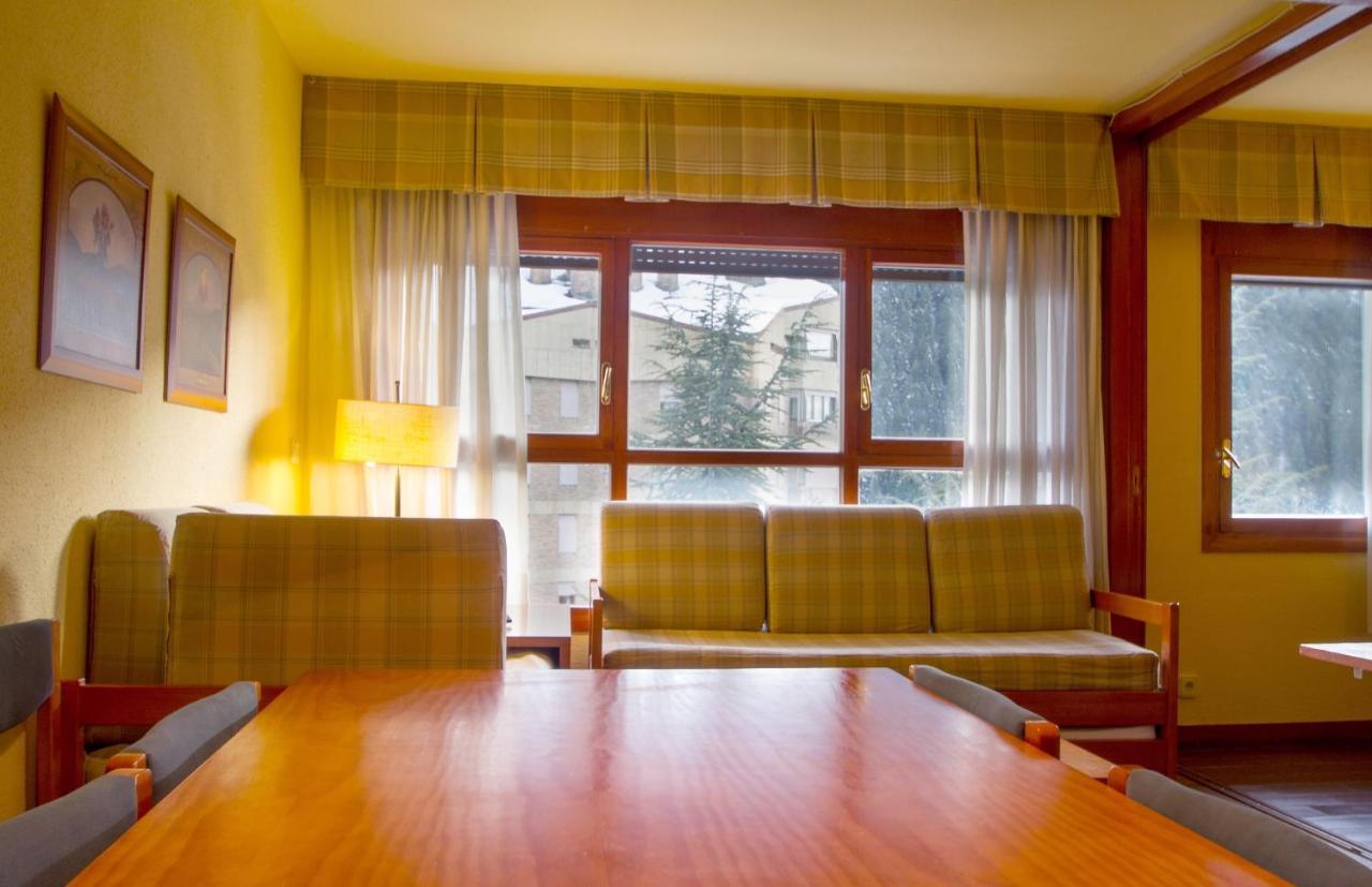Apartamentos Multibaqueira บาเกย์รา-เบเรต ห้อง รูปภาพ