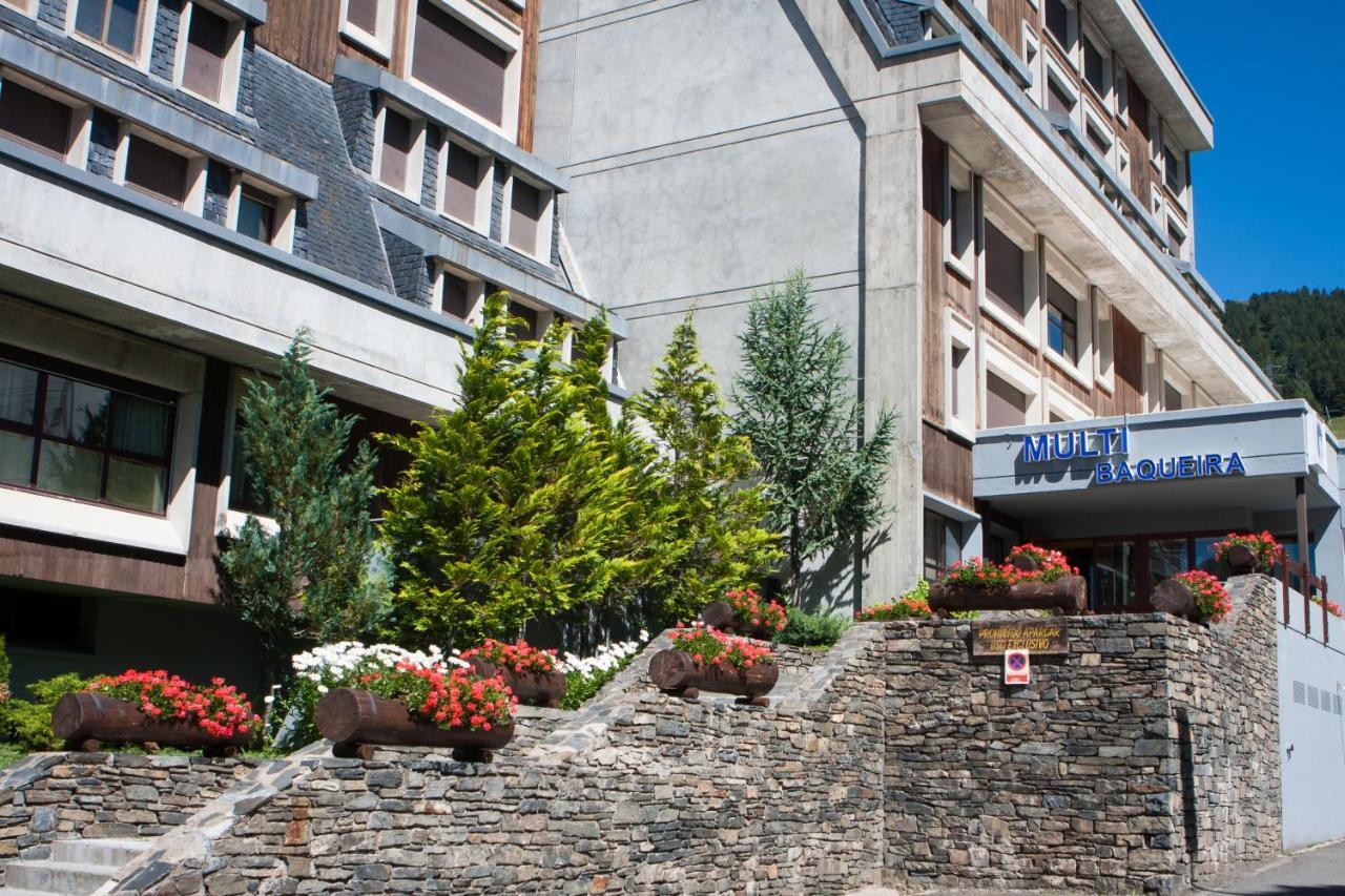 Apartamentos Multibaqueira บาเกย์รา-เบเรต ภายนอก รูปภาพ